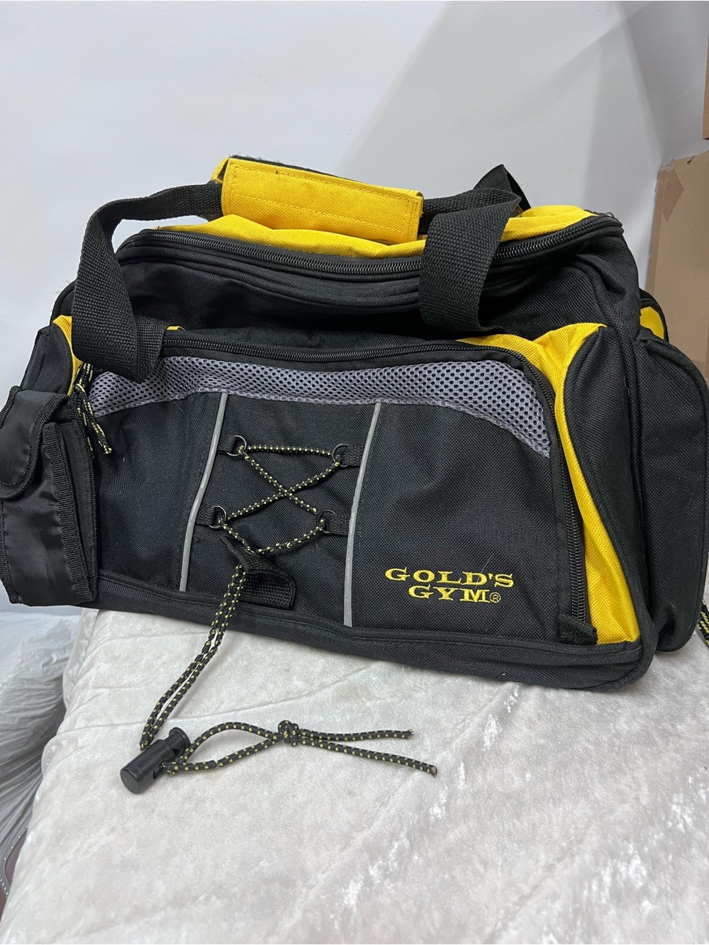 Vtg Golds Gym Men’s Black & Yellow Training Duffel Bag unisex